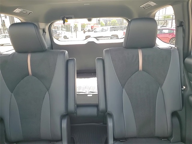 2025 Toyota Grand Highlander Hybrid MAX Platinum photo 20