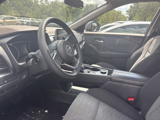 2023 Nissan Rogue SV photo 2