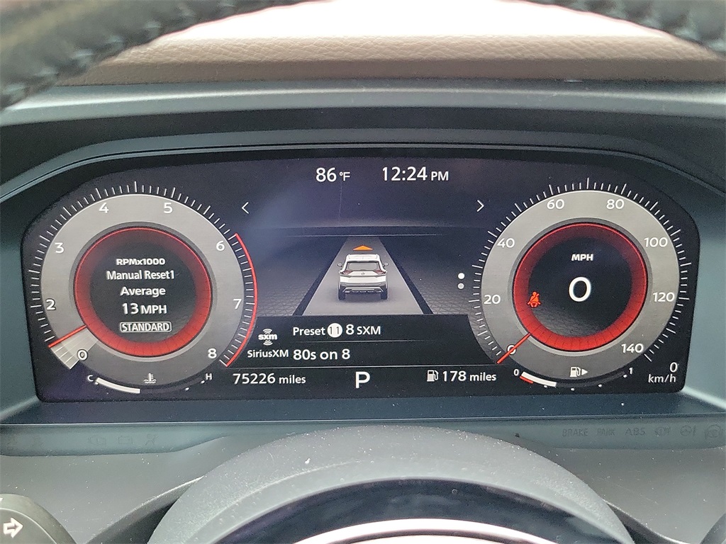 2022 Pearl White Tricoat/Super Black Nissan Rogue Platinum FWD SUV