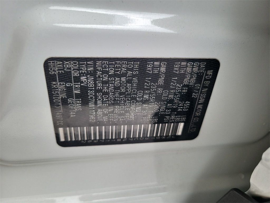 2022 Pearl White Tricoat/Super Black Nissan Rogue Platinum FWD SUV