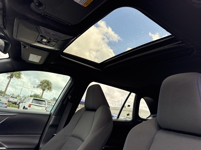 2024 Toyota RAV4 Hybrid SE photo 3