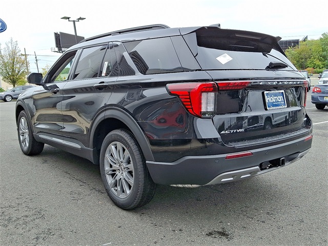 2025 Ford Explorer photo 4