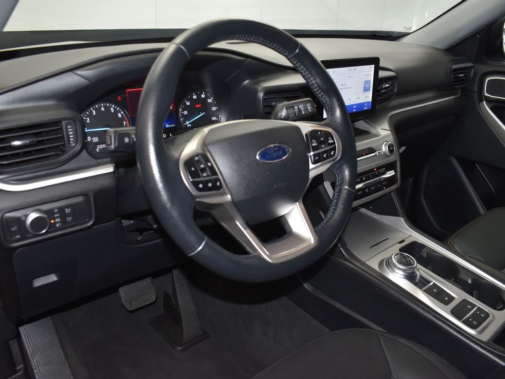 2022 Agate Black Metallic Ford Explorer XLT RWD SUV