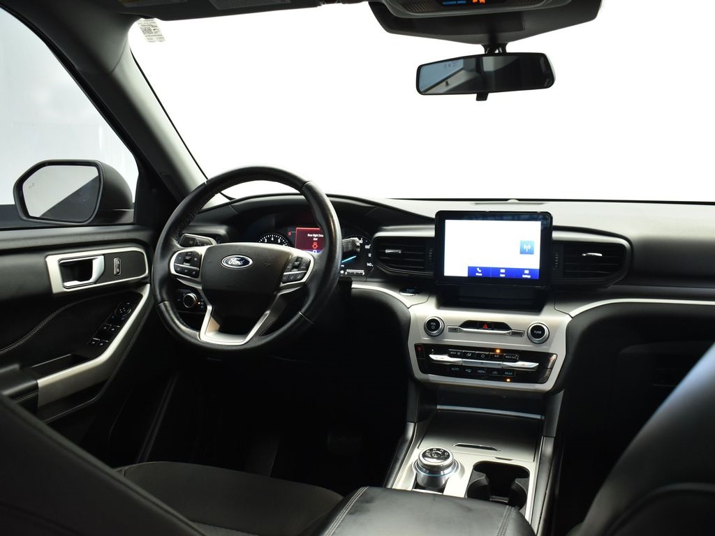 2022 Agate Black Metallic Ford Explorer XLT RWD SUV