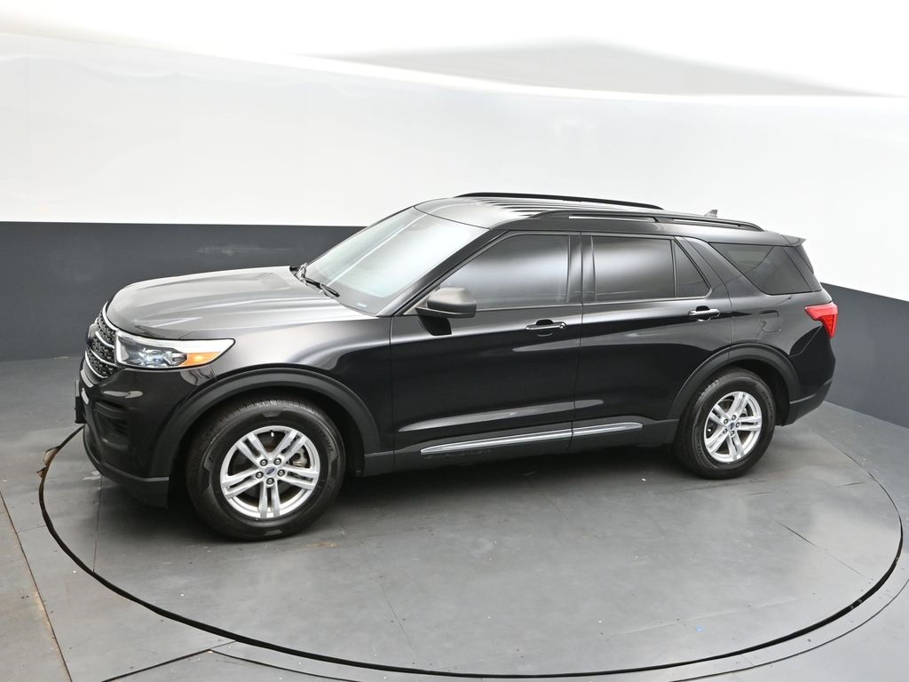 2022 Agate Black Metallic Ford Explorer XLT RWD SUV