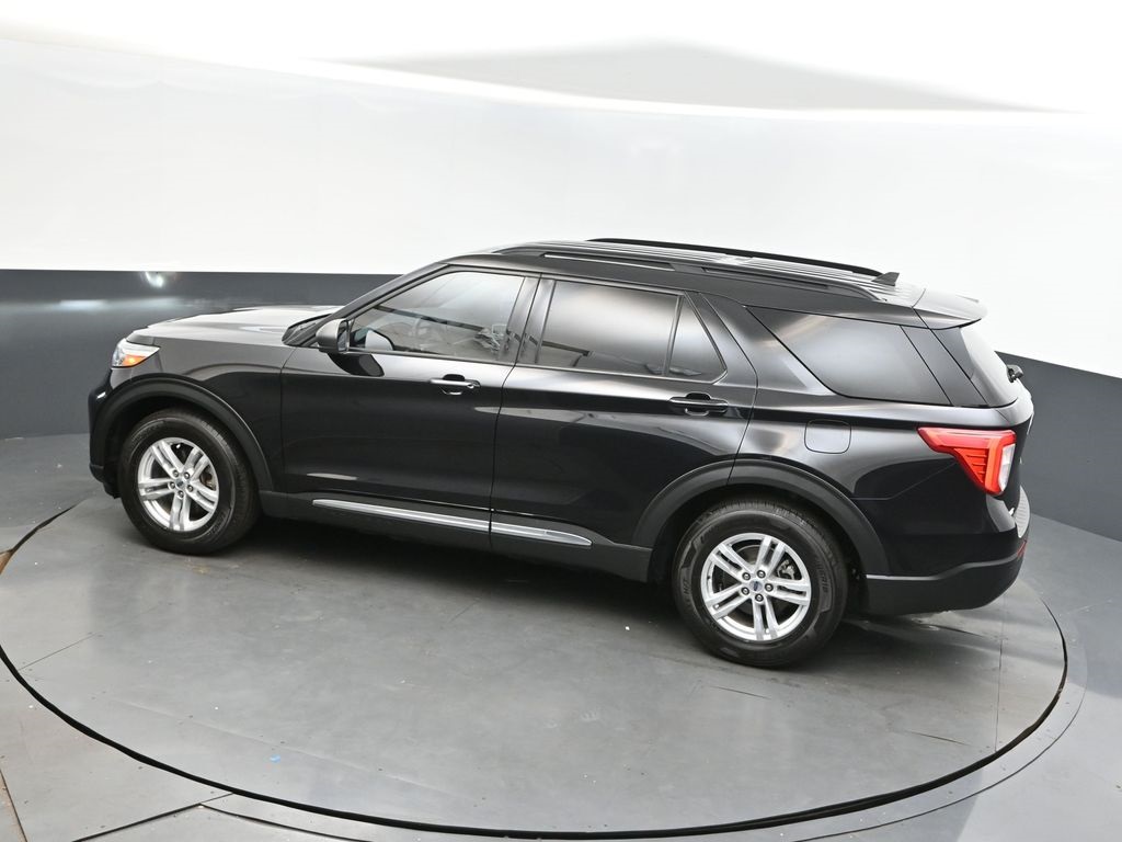 2022 Agate Black Metallic Ford Explorer XLT RWD SUV