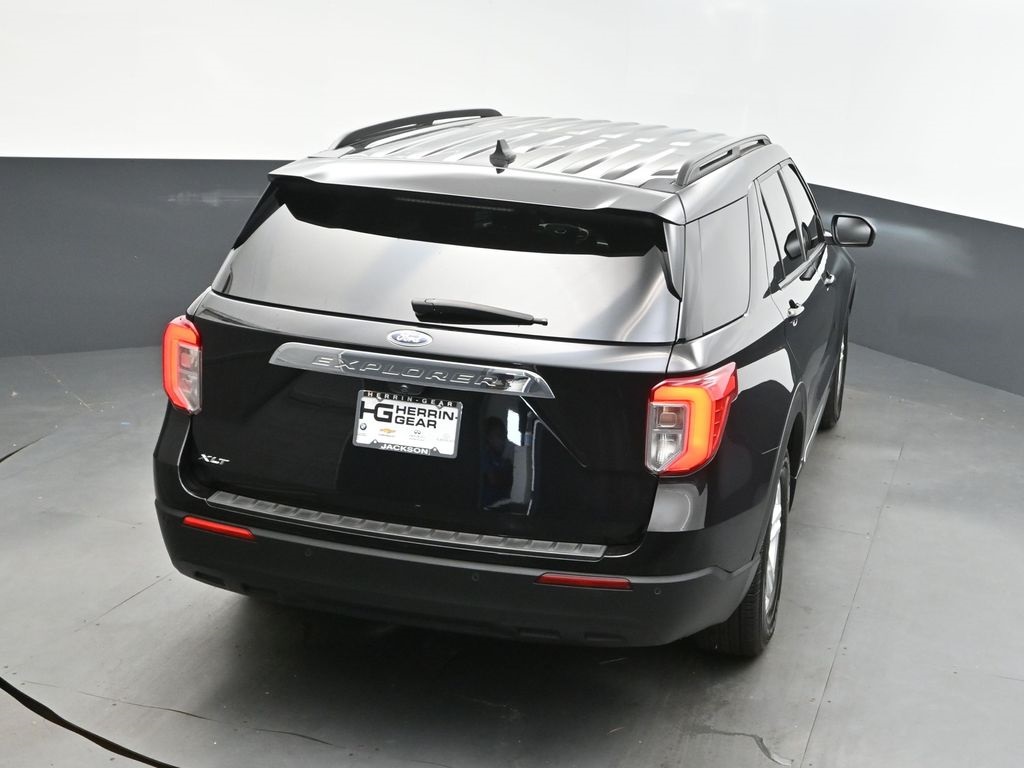 2022 Agate Black Metallic Ford Explorer XLT RWD SUV