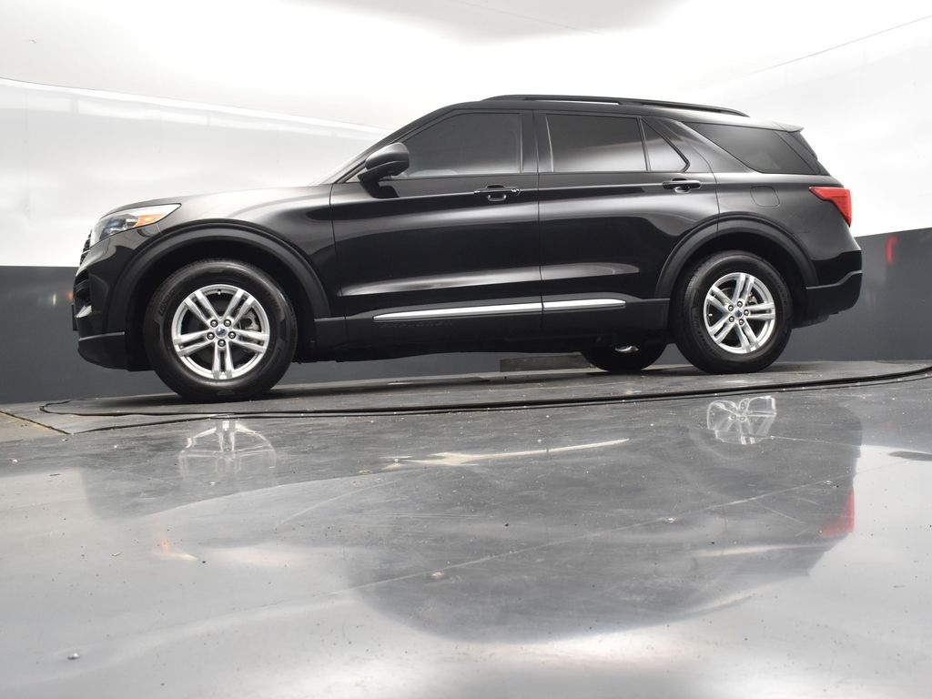 2022 Agate Black Metallic Ford Explorer XLT RWD SUV
