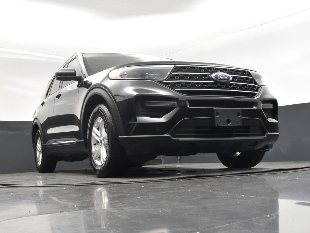 2022 Agate Black Metallic Ford Explorer XLT RWD SUV