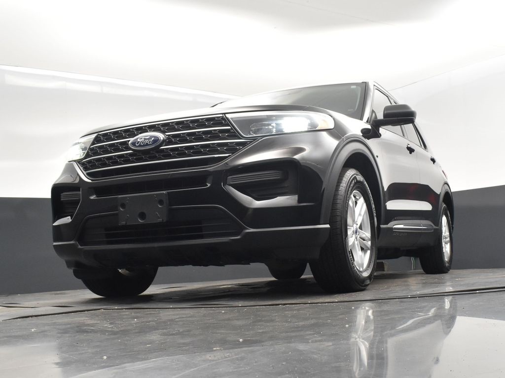2022 Agate Black Metallic Ford Explorer XLT RWD SUV