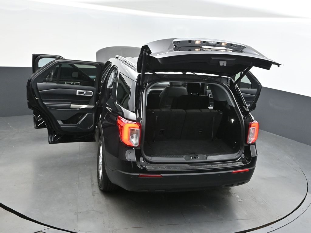 2022 Agate Black Metallic Ford Explorer XLT RWD SUV