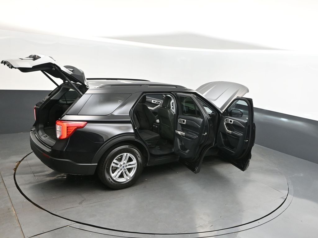 2022 Agate Black Metallic Ford Explorer XLT RWD SUV