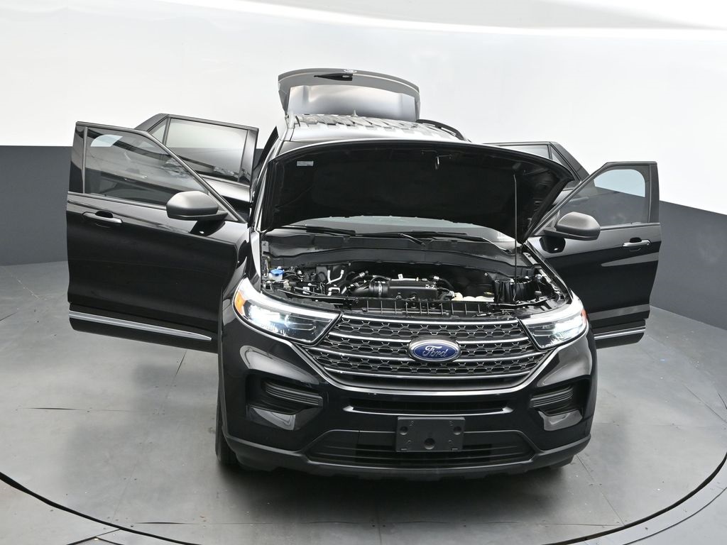 2022 Agate Black Metallic Ford Explorer XLT RWD SUV
