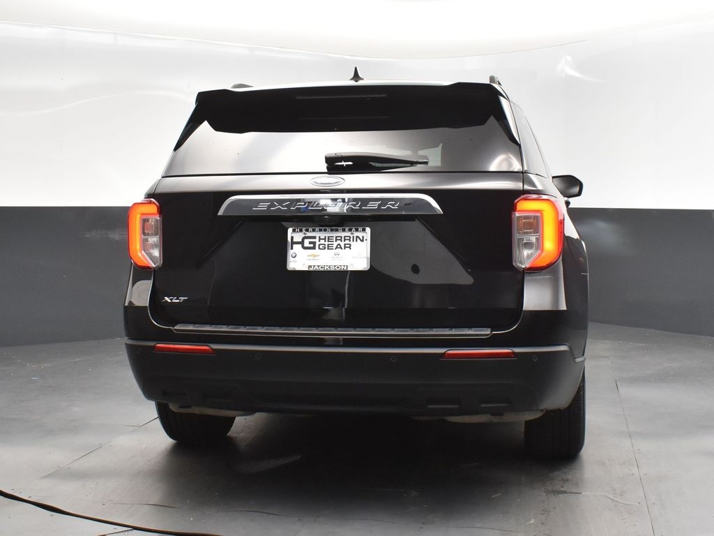 2022 Agate Black Metallic Ford Explorer XLT RWD SUV