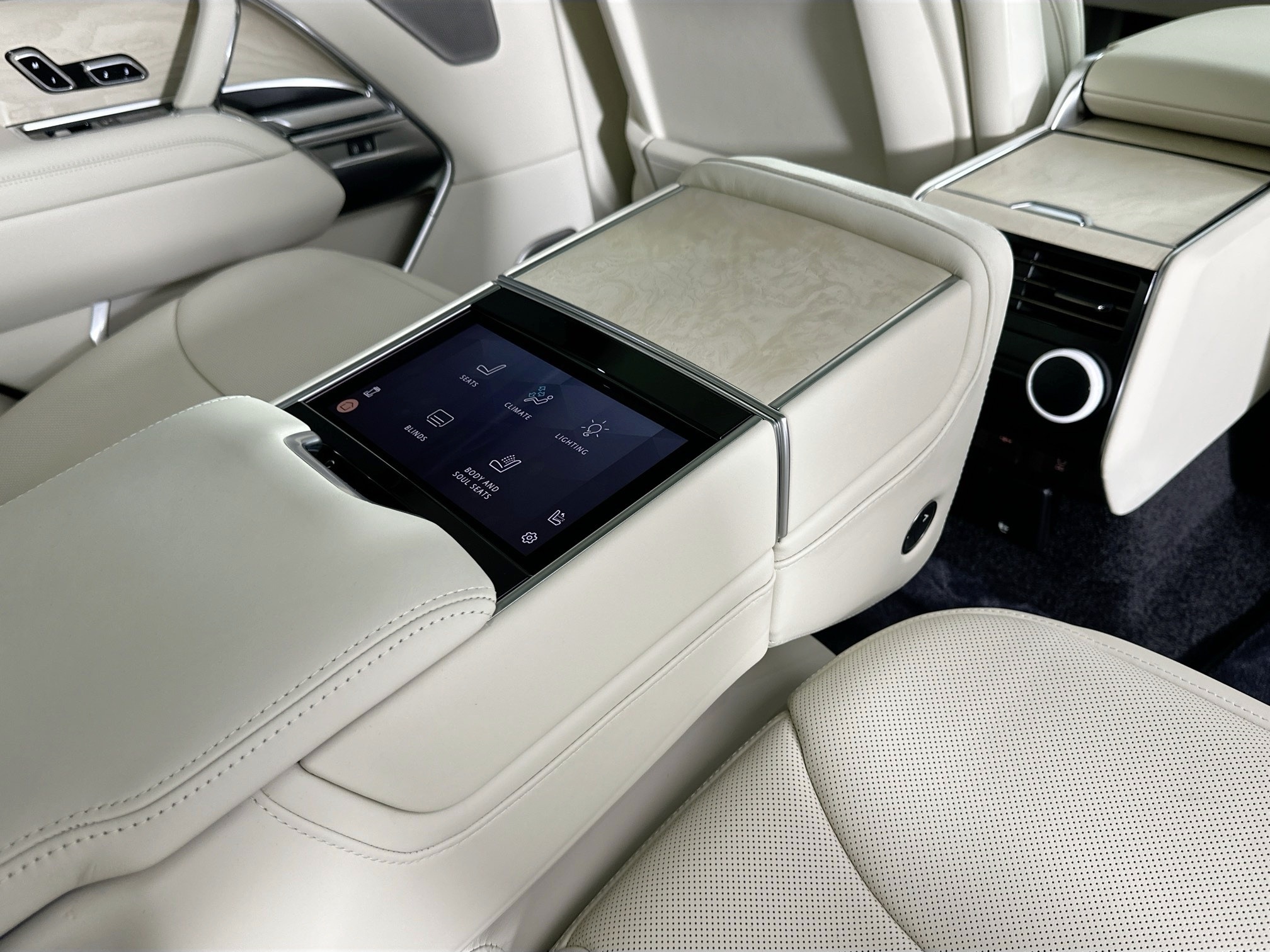 new 2026 Land Rover Range Rover car, priced at $256,155