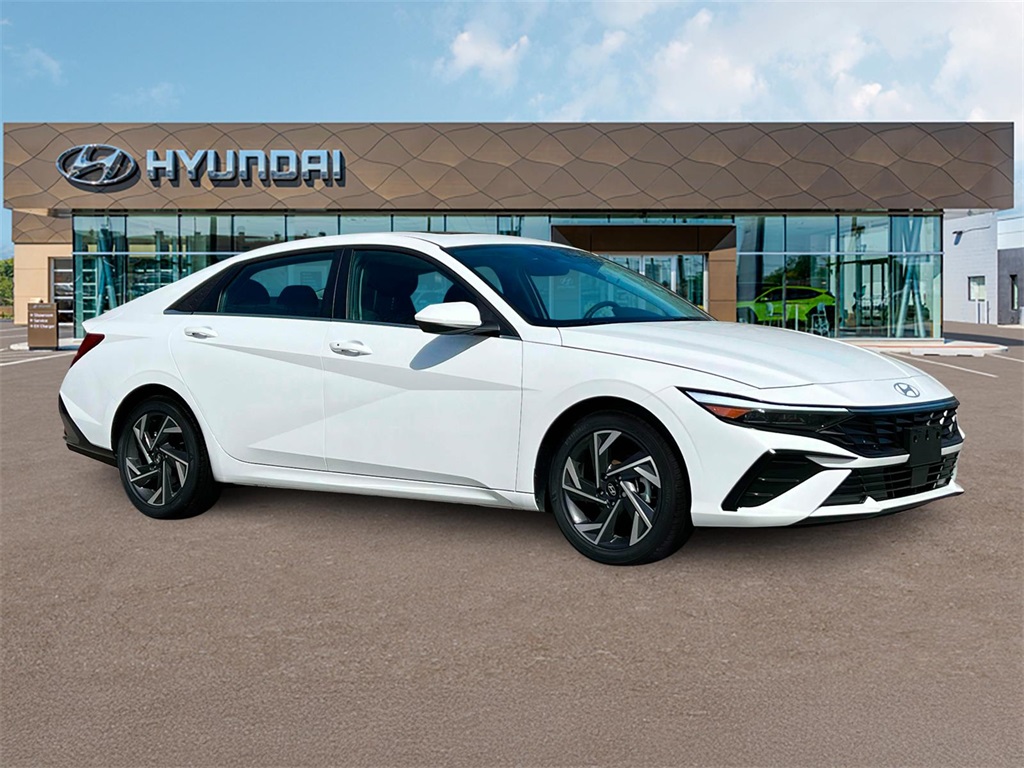 2024 Hyundai Elantra SEL Convenience photo 10