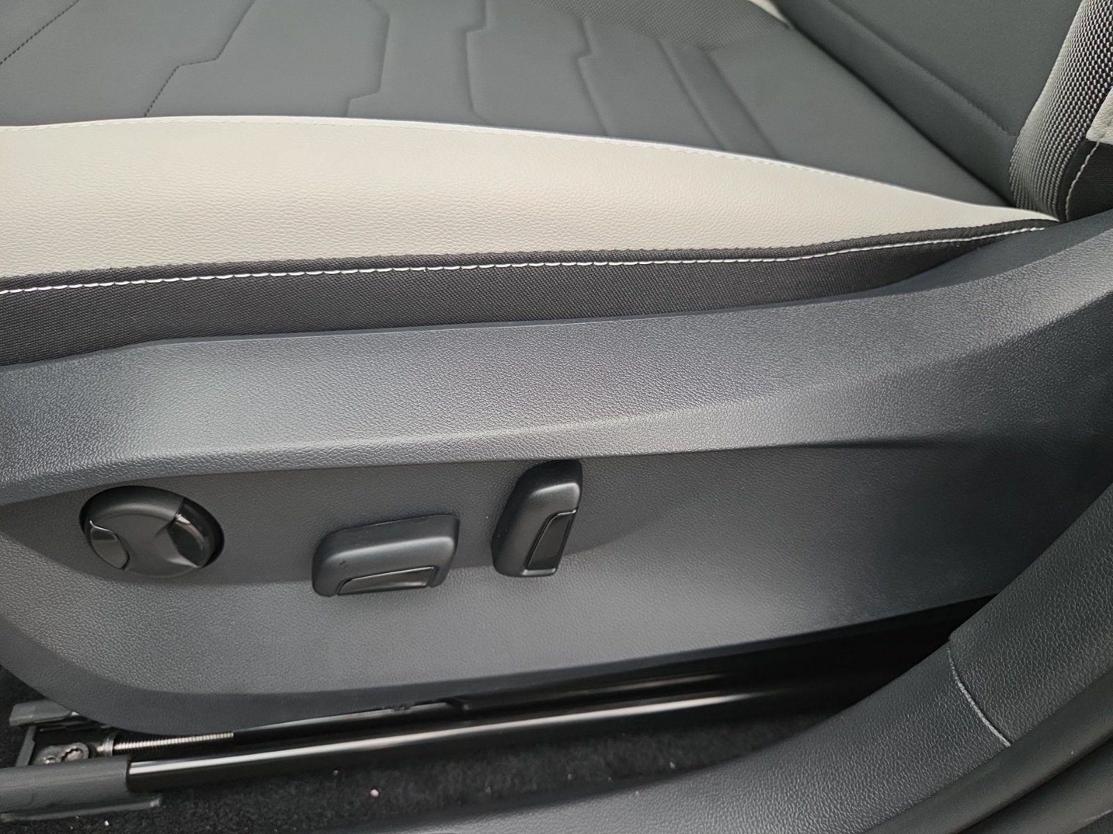 new 2025 Volkswagen Taos car, priced at $26,300