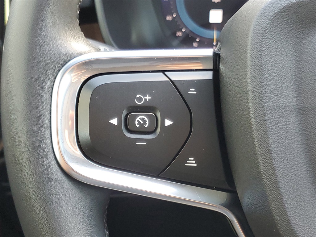 used 2023 Volvo C40 Recharge Pure Electric car, priced at $23,385