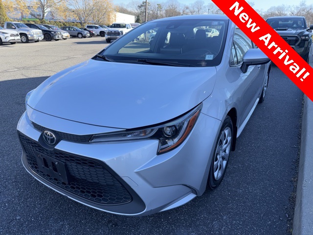 2021 Toyota Corolla LE's photo