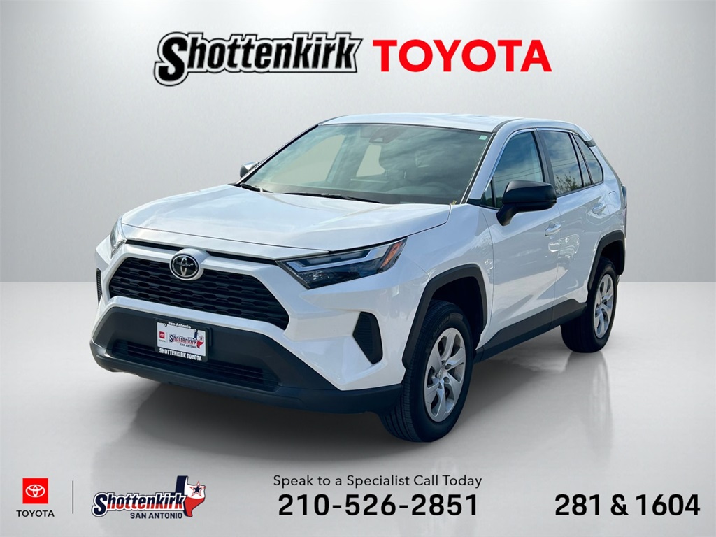 2024 Toyota RAV4 LE's photo