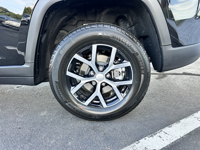2025 Diamond Black Crystal Pearlcoat Jeep Grand Cherokee Limited 4X4 SUV