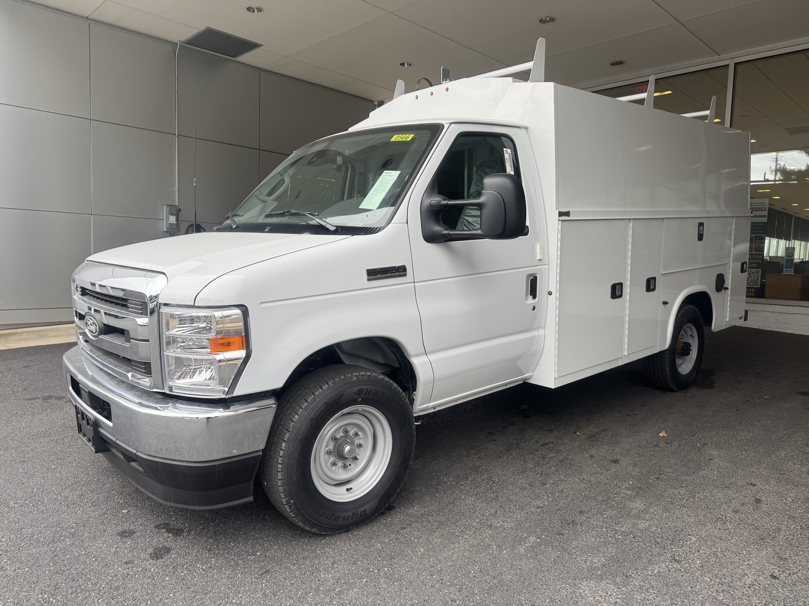 2026 Ford E-Series Cutaway Base's photo