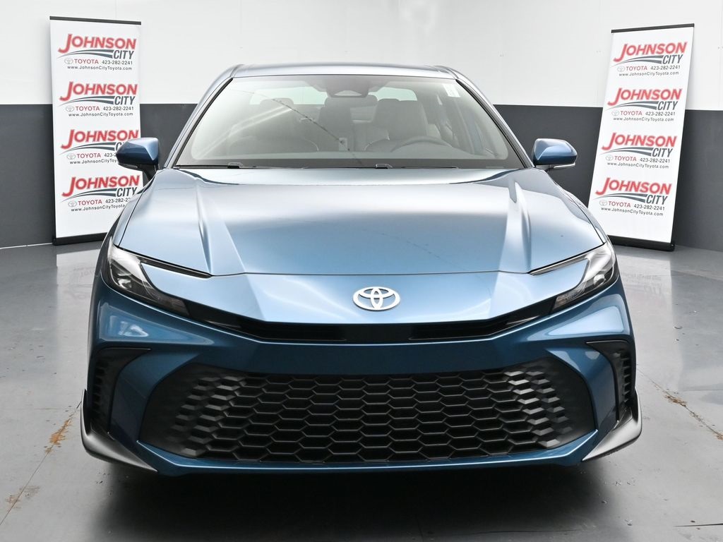 2026 Toyota Camry SE photo 3