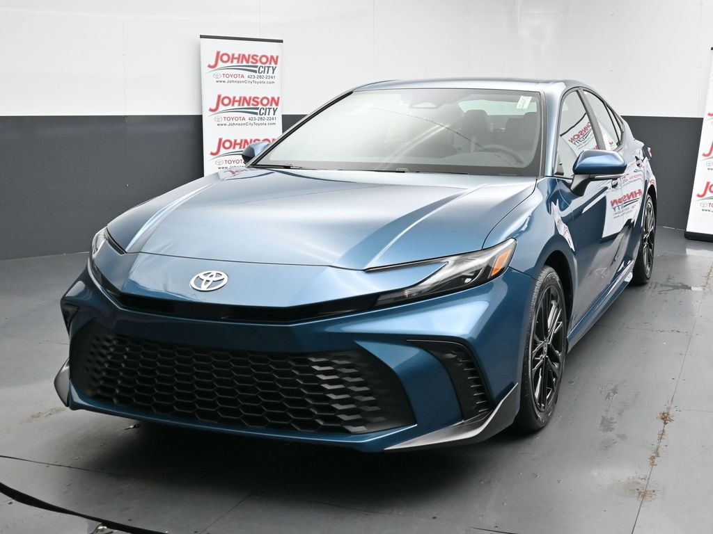 2026 Toyota Camry SE photo 4