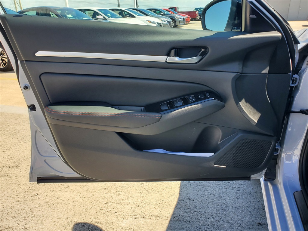 new 2025 Nissan Altima car, priced at $27,845