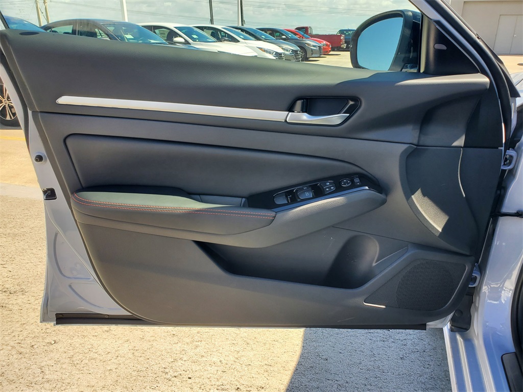 new 2025 Nissan Altima car, priced at $27,845