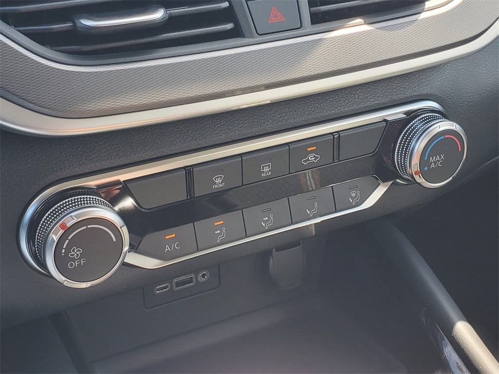 new 2025 Nissan Altima car, priced at $27,845