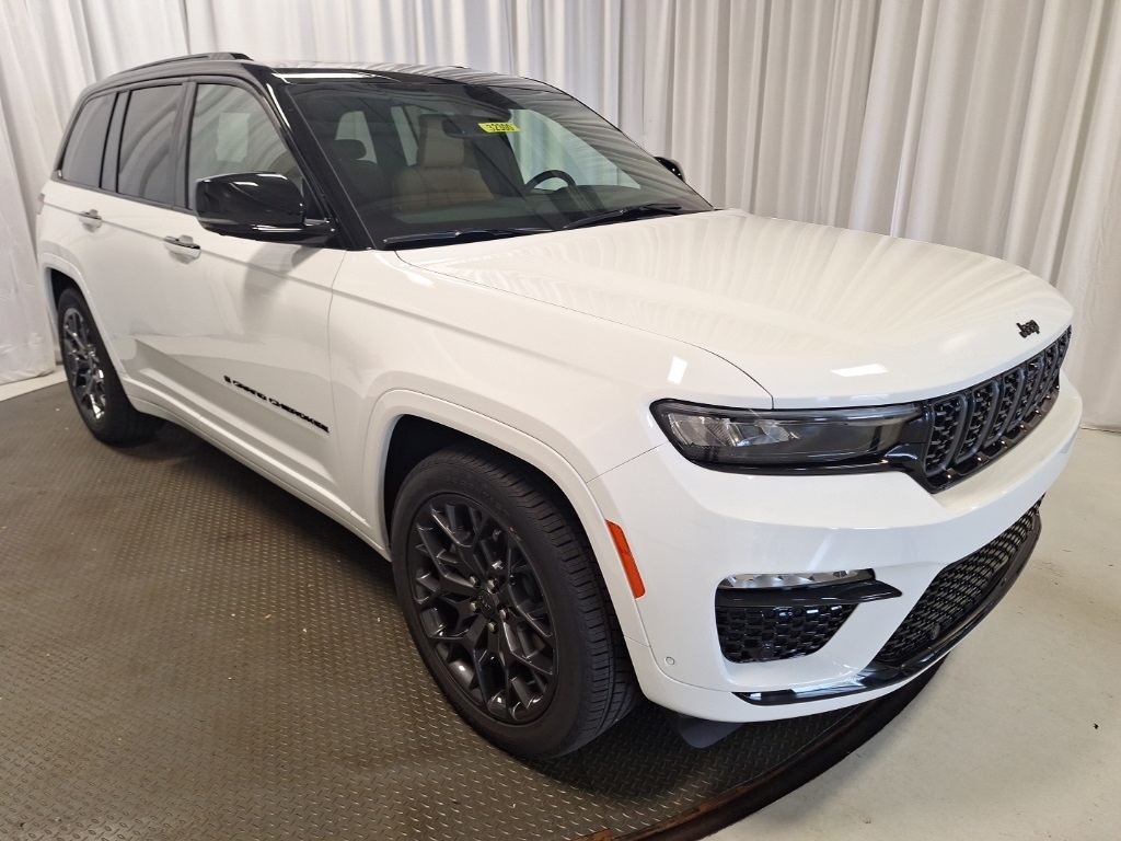 new 2025 Jeep Grand Cherokee car, priced at $60,830