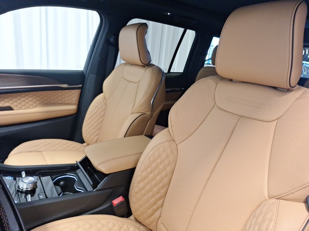 new 2025 Jeep Grand Cherokee car, priced at $60,830