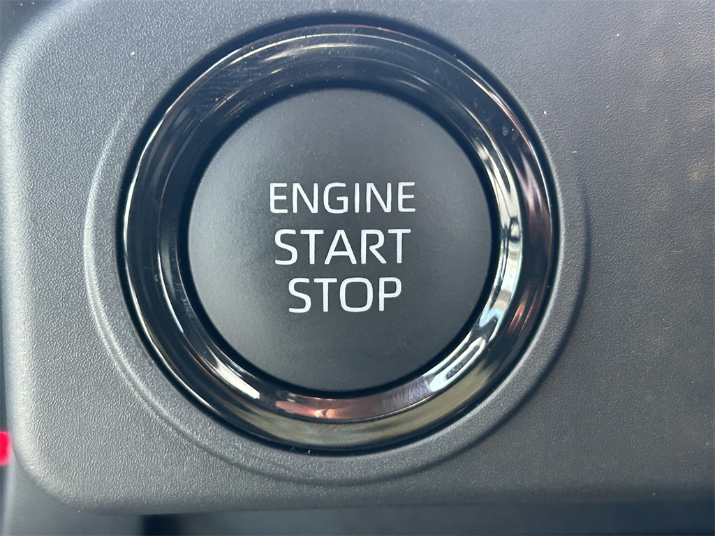 2025 Toyota Tacoma SR5 Double Cab photo 19