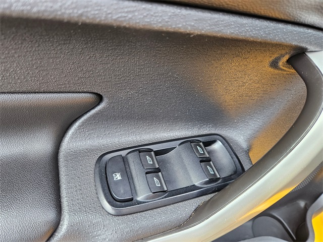 2013 Ford Fiesta Titanium photo 15