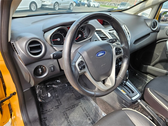 2013 Ford Fiesta Titanium photo 16