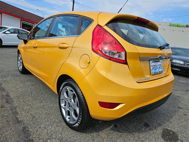 2013 Ford Fiesta Titanium photo 5