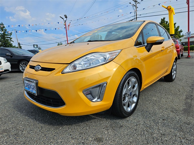 2013 Ford Fiesta Titanium photo 7