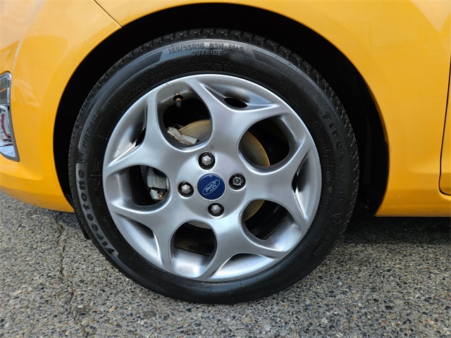 2013 Ford Fiesta Titanium photo 9