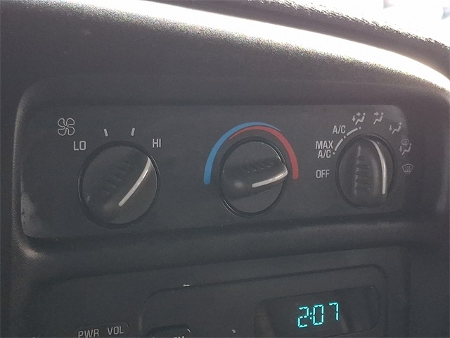 used 2001 GMC Savana G2500 car, priced at $8,950