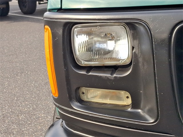 used 2001 GMC Savana G2500 car, priced at $8,950