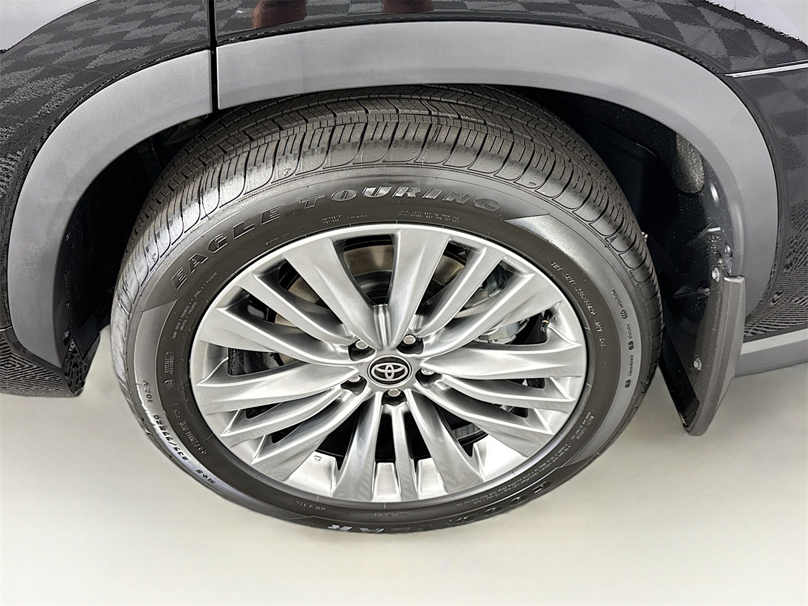 2025 Toyota Highlander Platinum photo 15