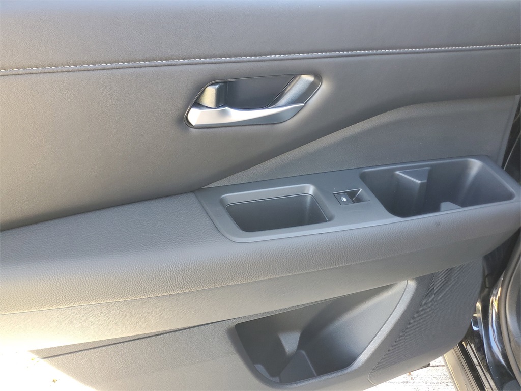 used 2025 Nissan Pathfinder car, priced at $35,995