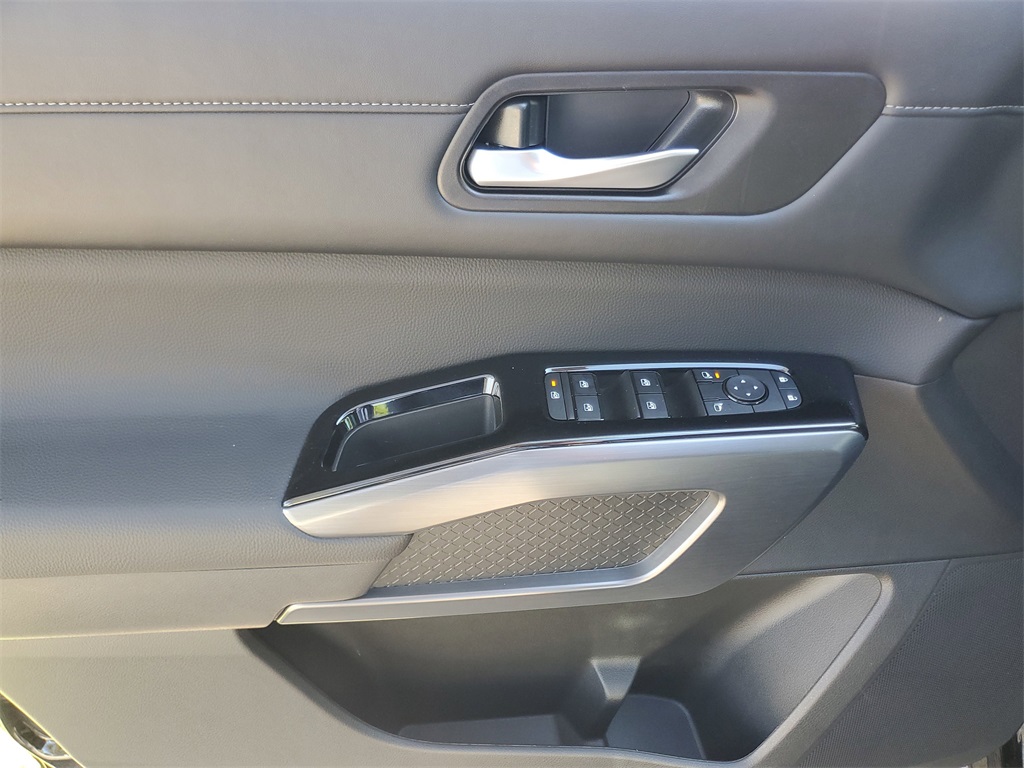 used 2025 Nissan Pathfinder car, priced at $35,995