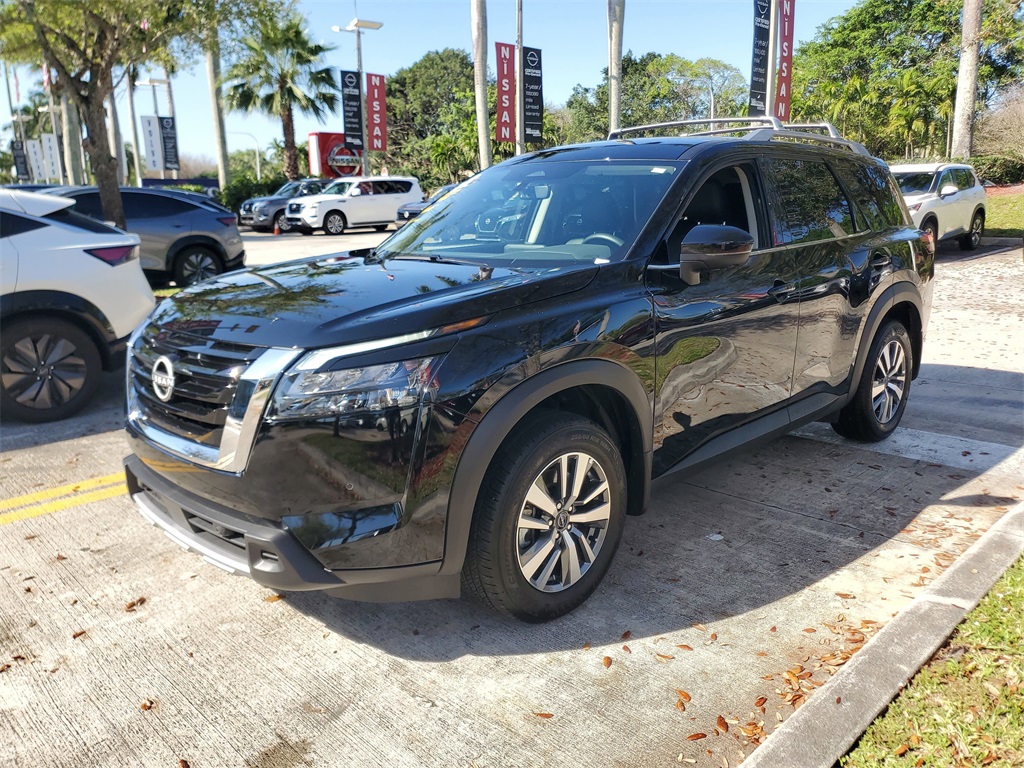 used 2025 Nissan Pathfinder car, priced at $35,995