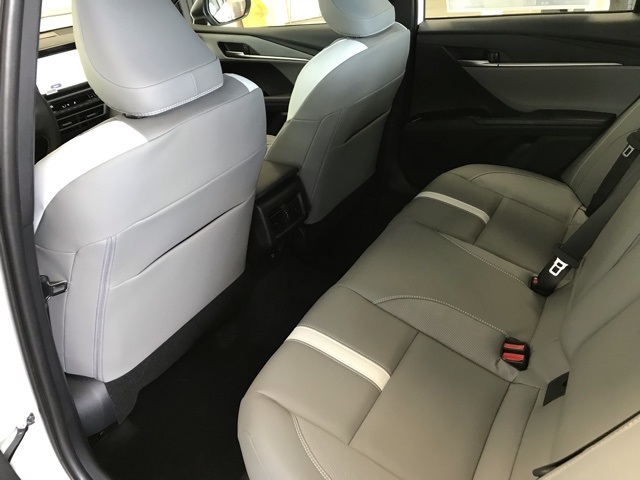 2025 Toyota Camry SE photo 13