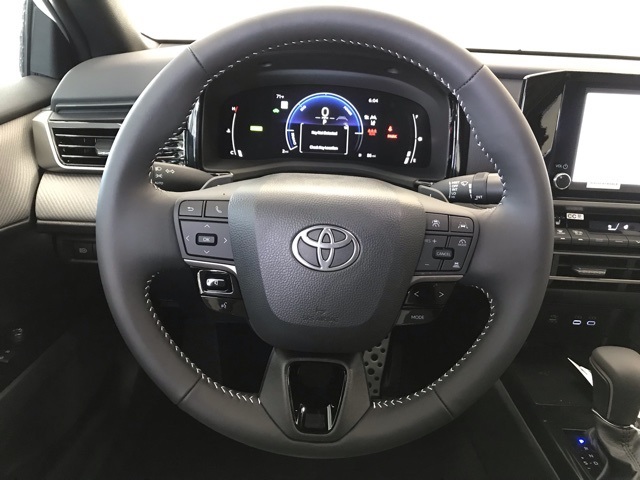 2025 Toyota Camry SE photo 19
