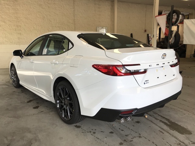 2025 Toyota Camry SE photo 6