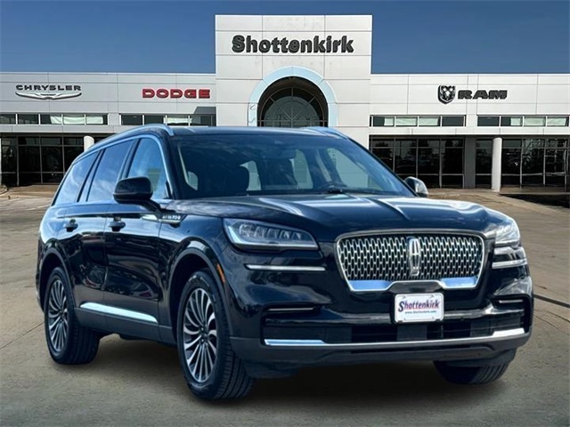 2023 Lincoln Aviator Base's photo