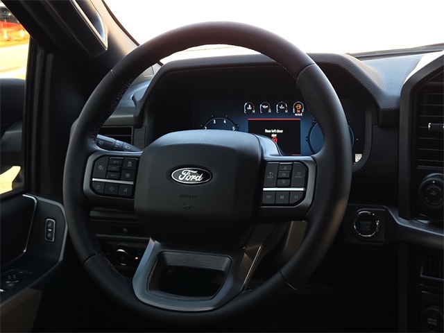 2025 Ford F-150 XLT photo 11
